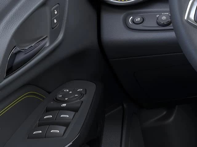 Chevrolet Trax LT FWD 4dr 2026 — side view