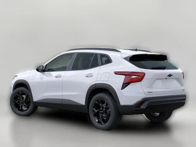 Chevrolet Trax LT FWD 4dr 2026 — side view