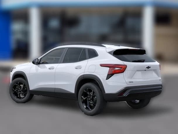 Chevrolet Trax LT FWD 4dr 2026 — side view