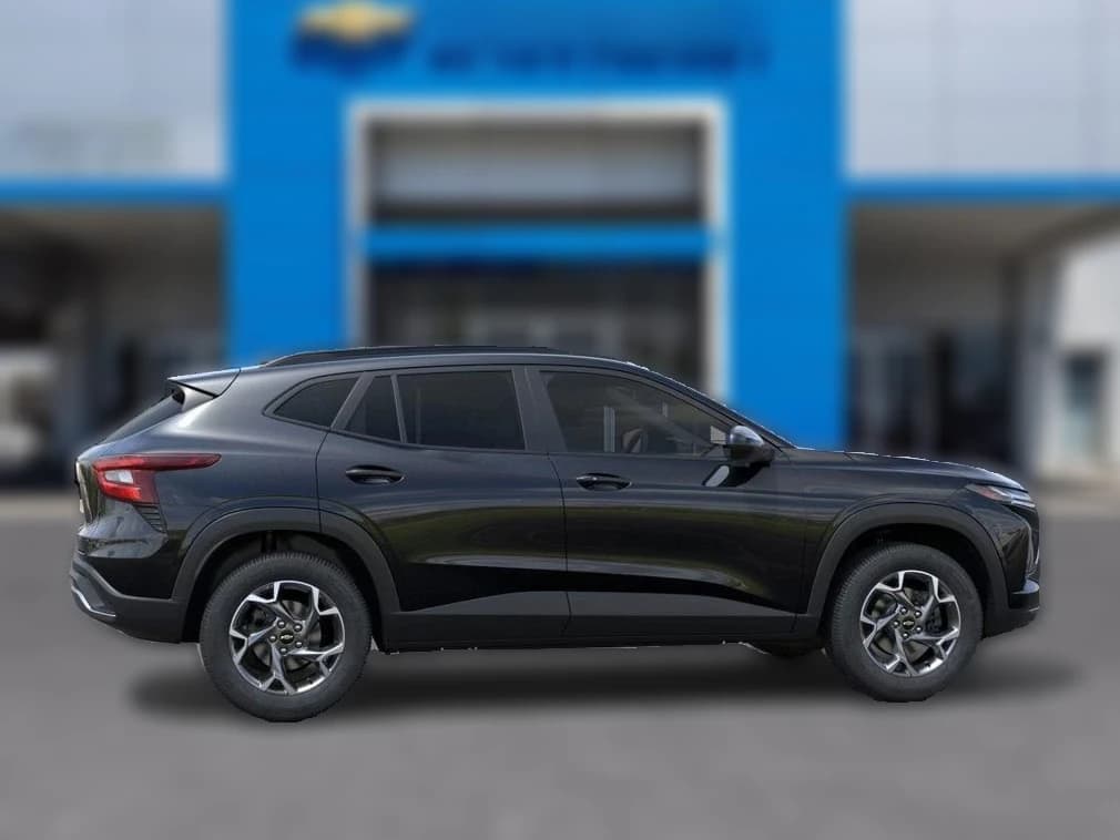 Chevrolet Trax LT FWD 4dr 2026 — side view