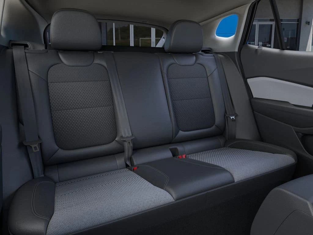 Chevrolet Trax LT FWD 4dr 2026 — side view
