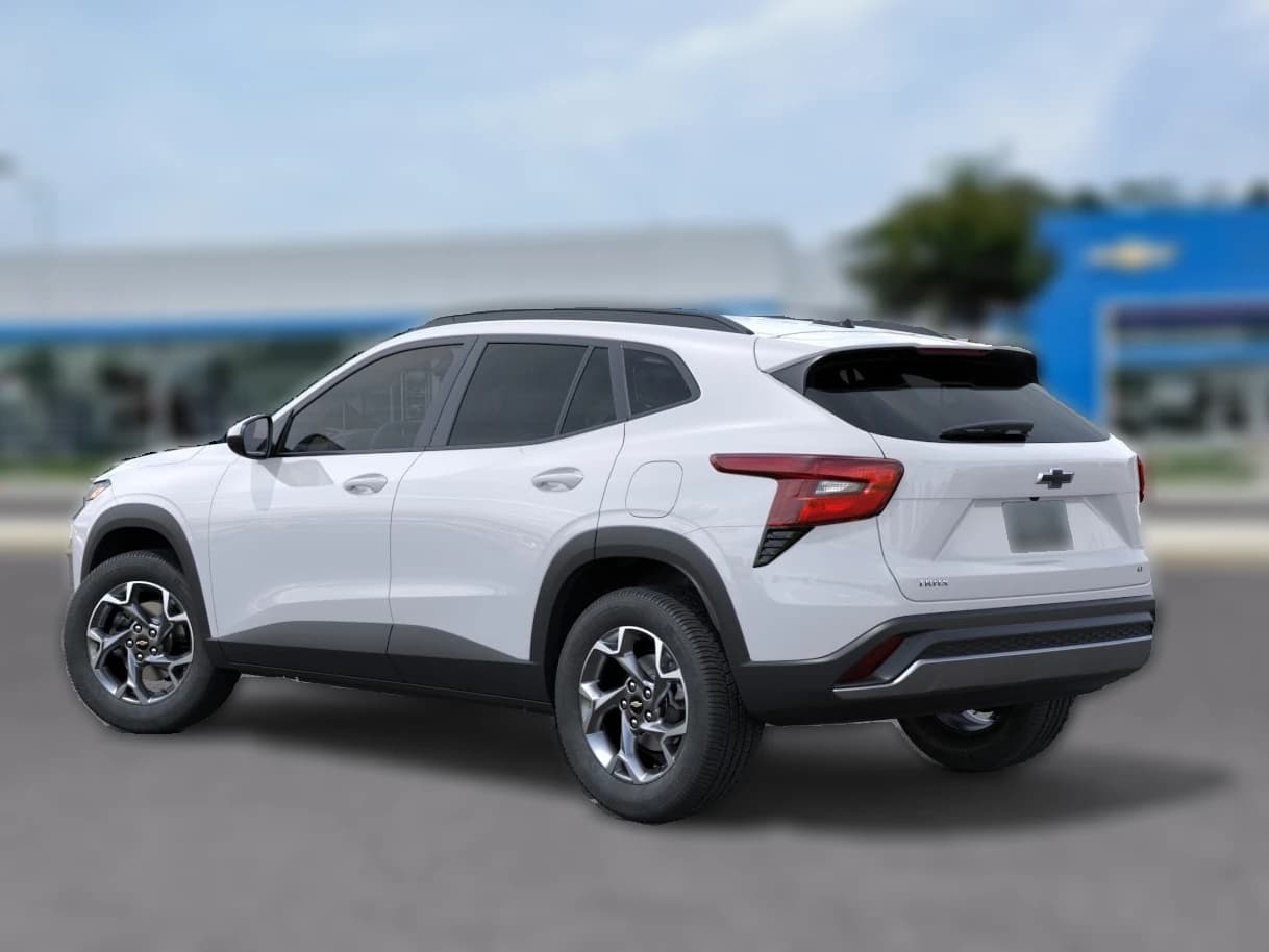Chevrolet Trax LT FWD 4dr 2026 — side view