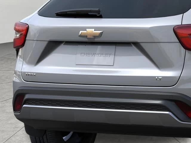 Chevrolet Trax LT FWD 4dr 2026 — side view