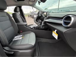Chevrolet Trax LT FWD 4dr 2026 — side view
