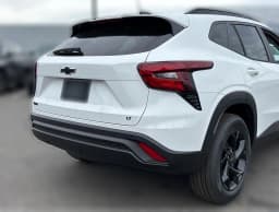 Chevrolet Trax LT FWD 4dr 2026 — side view