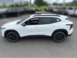 Chevrolet Trax LT FWD 4dr 2026 — side view