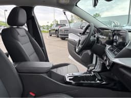 Chevrolet Trax LT FWD 4dr 2026 — side view