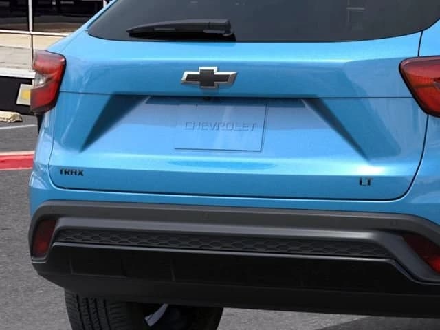 Chevrolet Trax LT FWD 4dr 2026 — side view