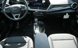 Chevrolet Trax ACTIV FWD 4dr 2026 — side view