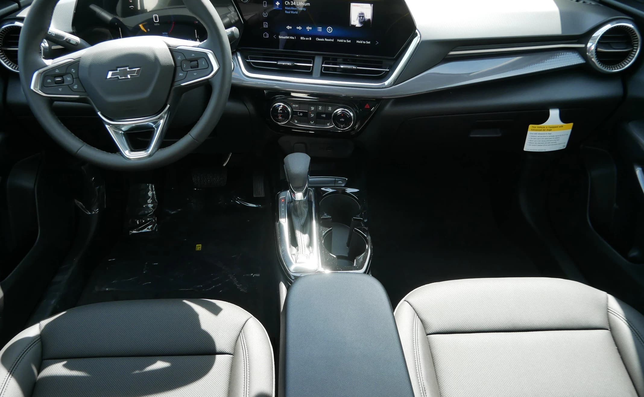 Chevrolet Trax ACTIV FWD 4dr 2026 — side view