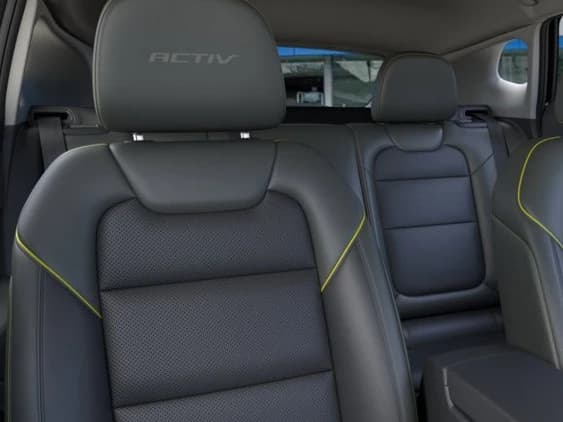 Chevrolet Trax ACTIV FWD 4dr 2026 — side view
