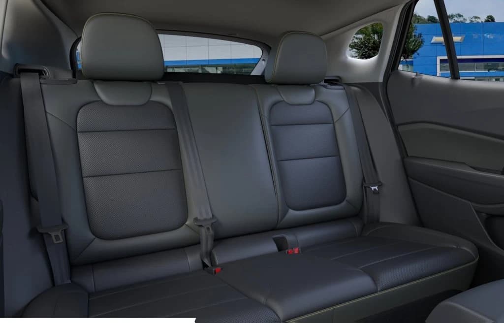 Chevrolet Trax ACTIV FWD 4dr 2026 — side view