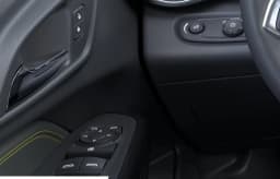 Chevrolet Trax ACTIV FWD 4dr 2026 — side view