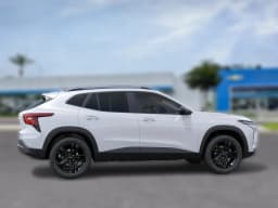 Chevrolet Trax ACTIV FWD 4dr 2026 — side view