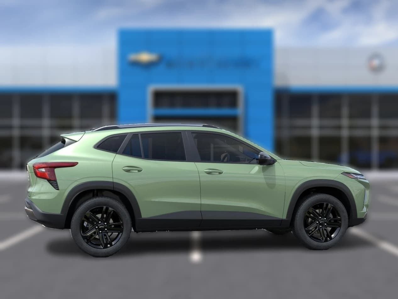 Chevrolet Trax ACTIV FWD 4dr 2026 — side view