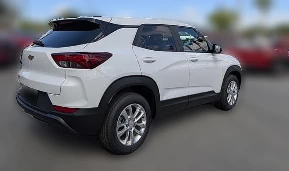 Chevrolet Trailblazer LS FWD 4dr 2026 — side view