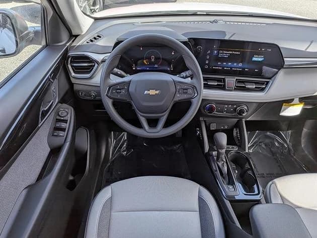 Chevrolet Trailblazer LS FWD 4dr 2026 — side view
