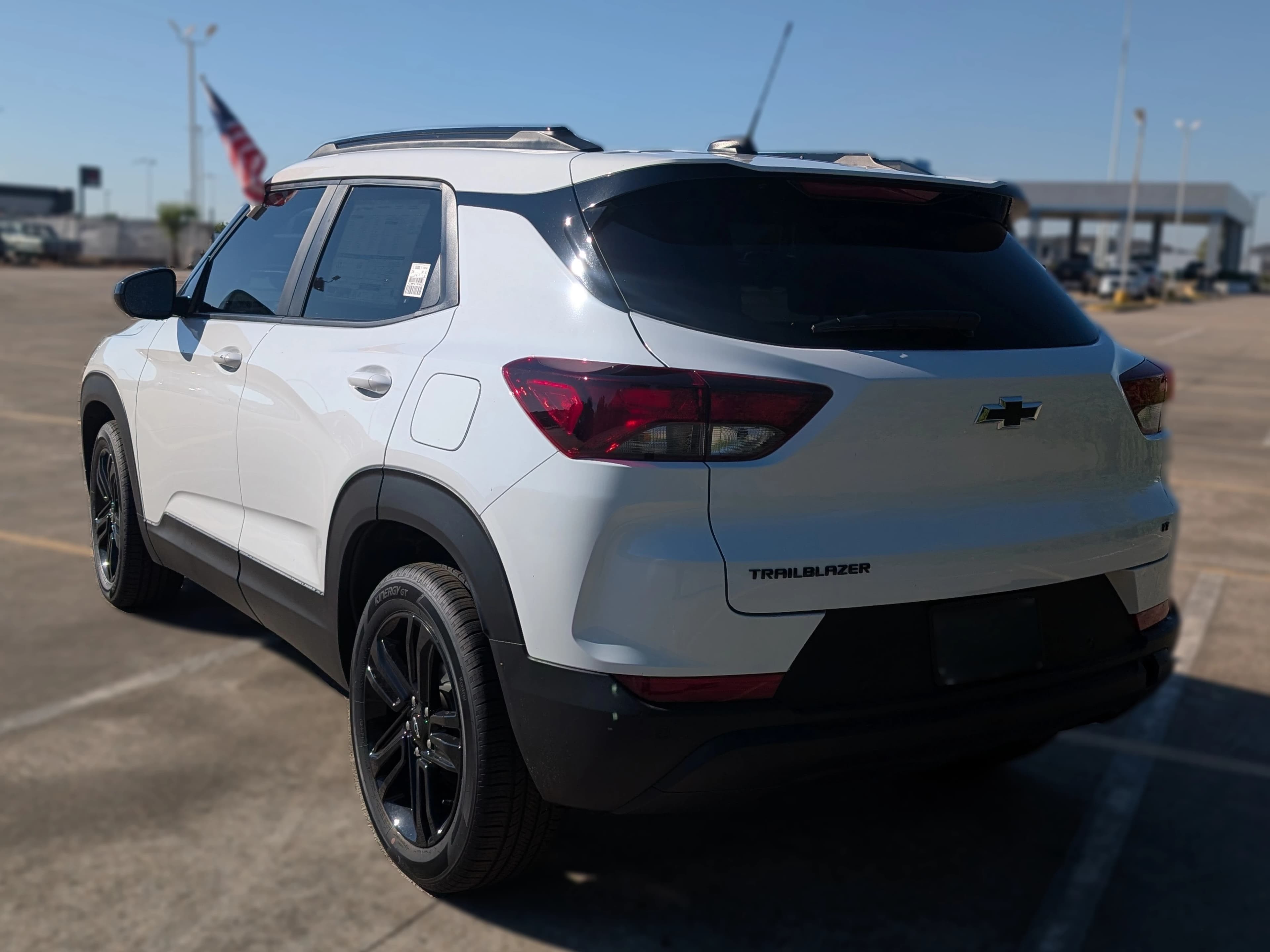 Chevrolet Trailblazer LT FWD 4dr 2026 — side view