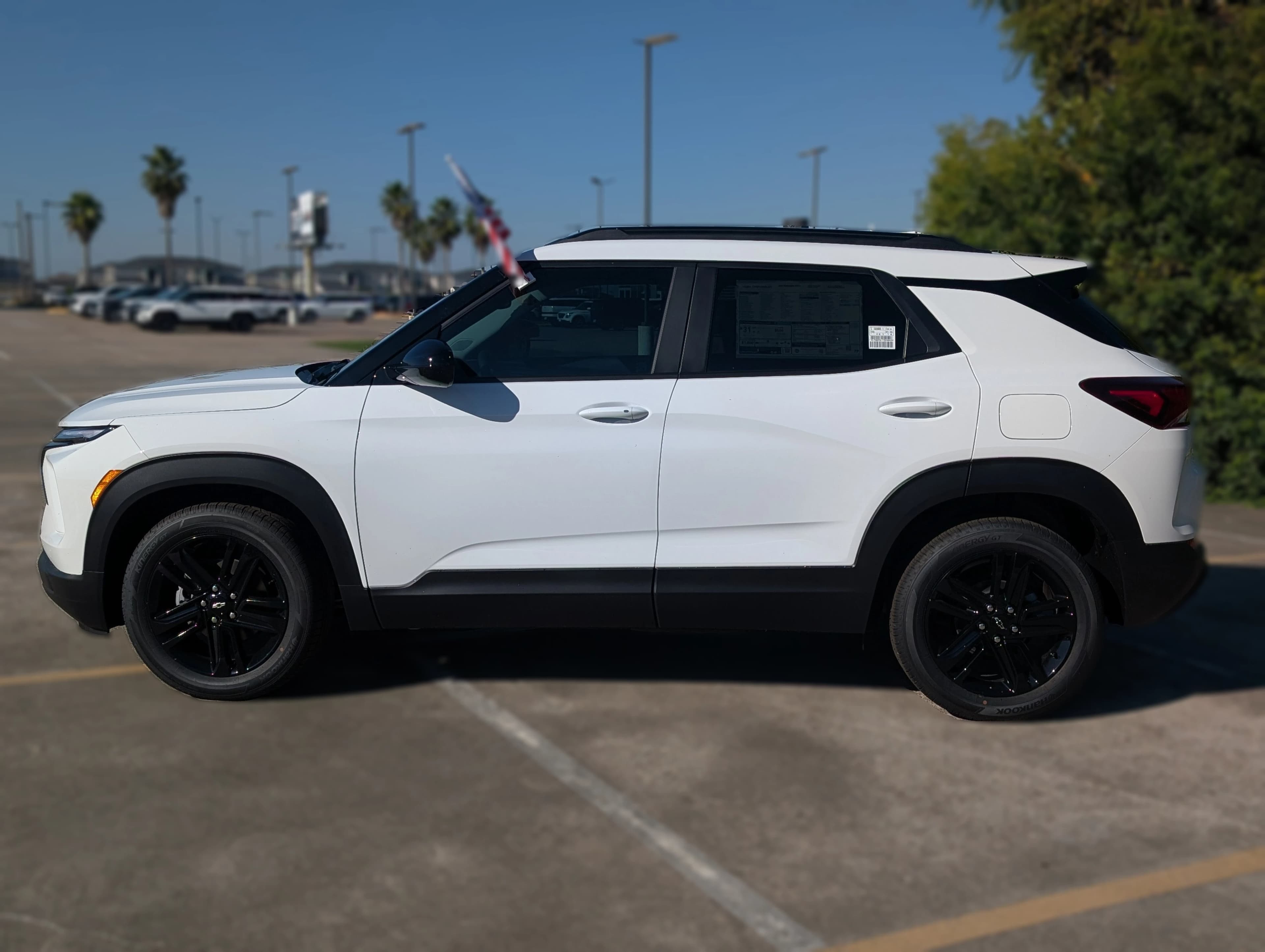 Chevrolet Trailblazer LT FWD 4dr 2026 — side view