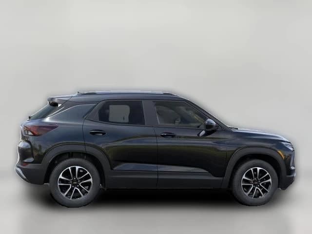 Chevrolet Trailblazer LT AWD 4dr 2026 — side view