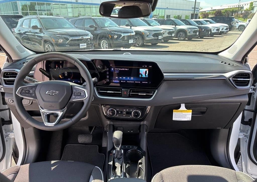 Chevrolet Trailblazer LT AWD 4dr 2026 — side view