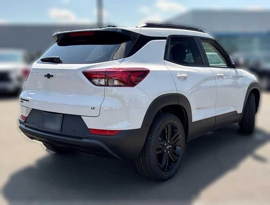Chevrolet Trailblazer LT AWD 4dr 2026 — side view