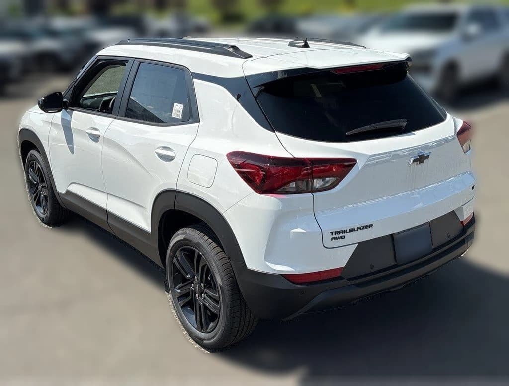 Chevrolet Trailblazer LT AWD 4dr 2026 — side view