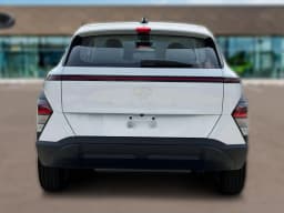 Hyundai Kona SE FWD 2027 — side view