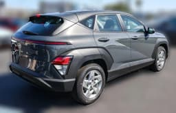 Hyundai Kona SE FWD 2027 — side view