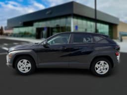 Hyundai Kona SE FWD 2027 — side view