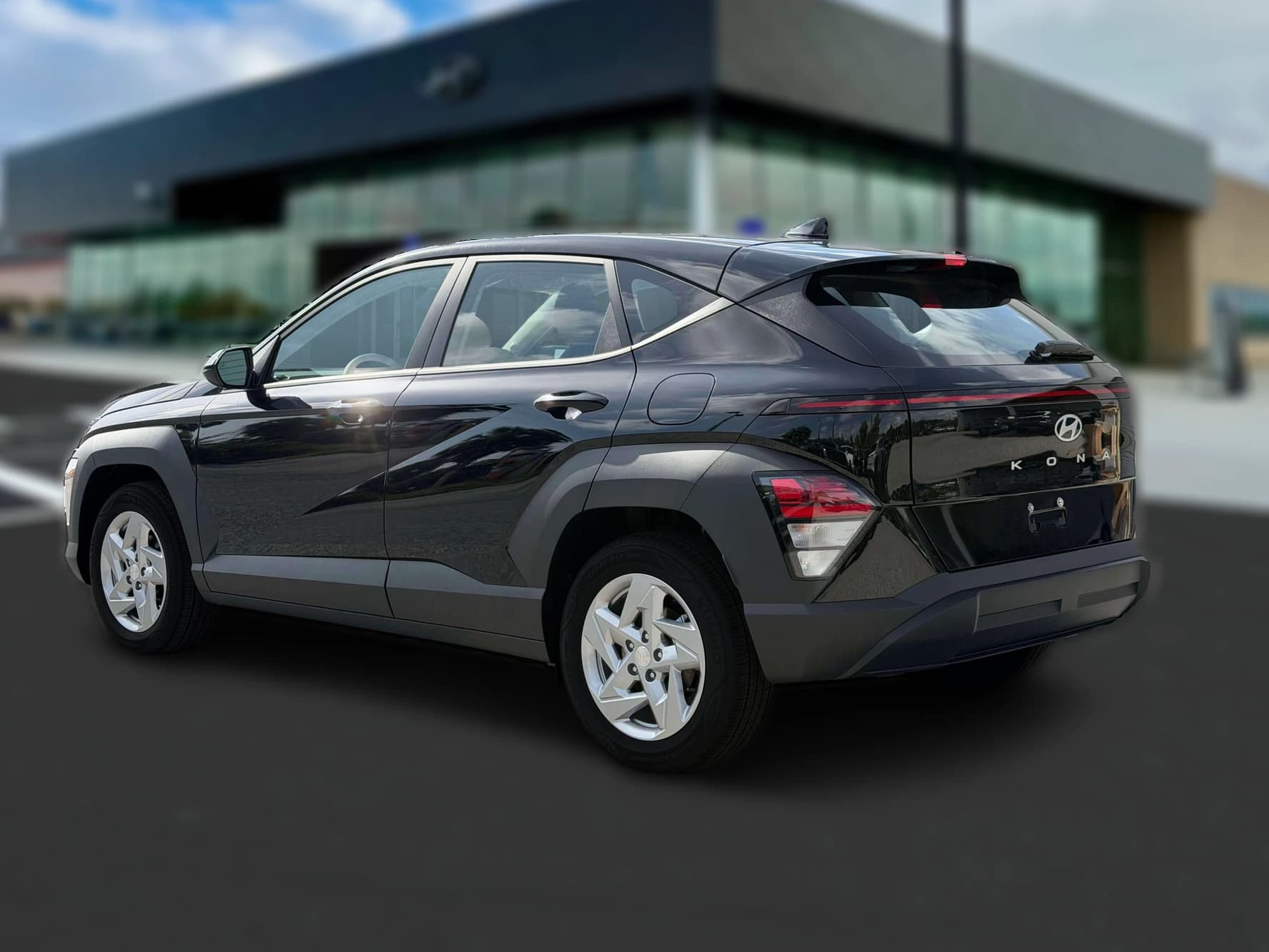 Hyundai Kona SE FWD 2027 — side view