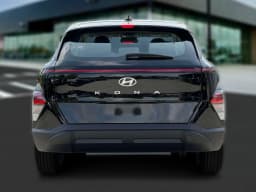 Hyundai Kona SE FWD 2027 — side view