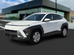 Hyundai Kona SE FWD 2027 — side view