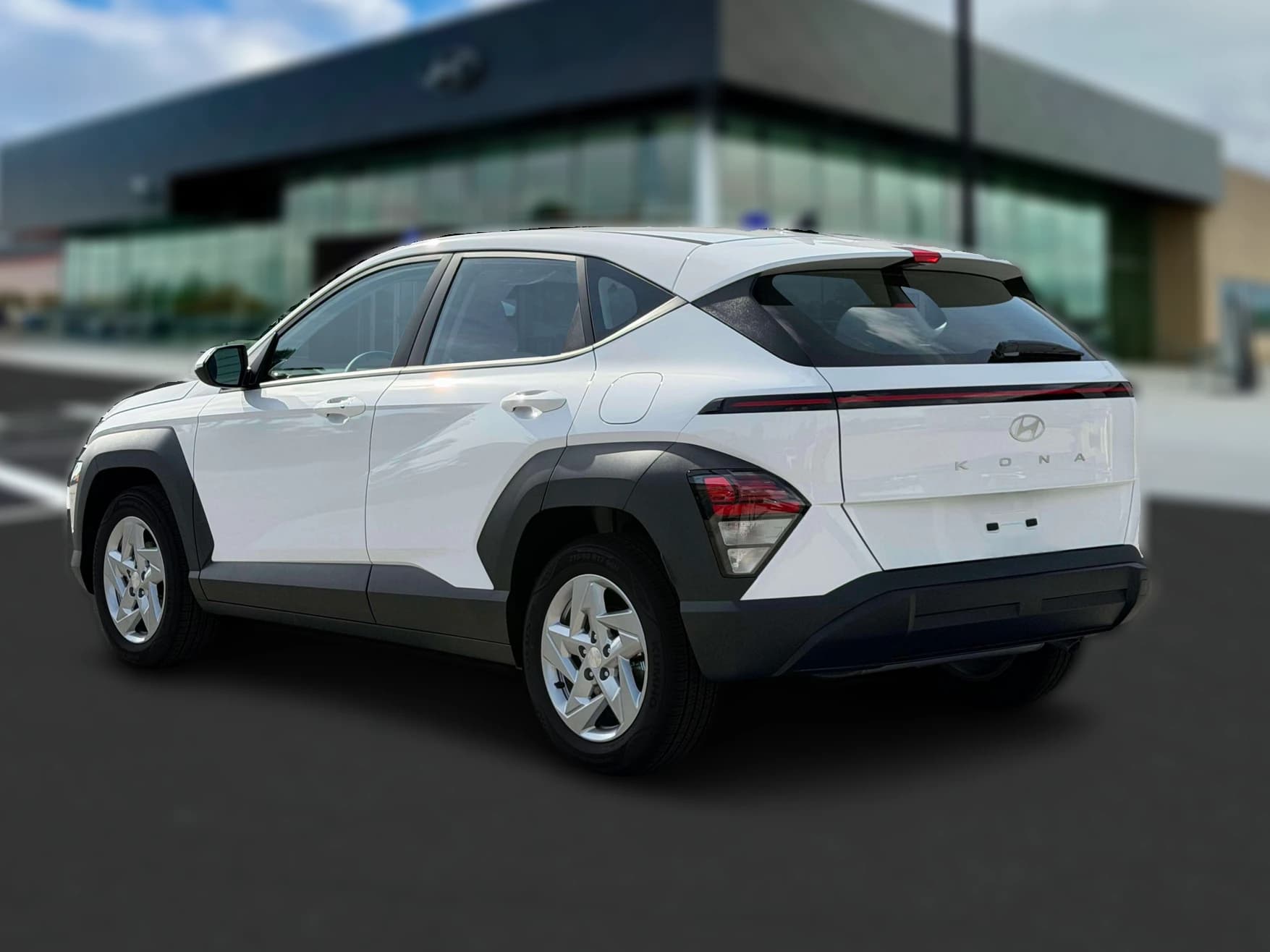 Hyundai Kona SE FWD 2027 — side view
