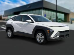 Hyundai Kona SE FWD 2027 — side view