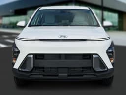 Hyundai Kona SE FWD 2027 — side view