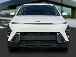 Hyundai Kona SE FWD 2027 — side view