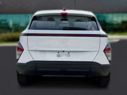 Hyundai Kona SE FWD 2027 — side view