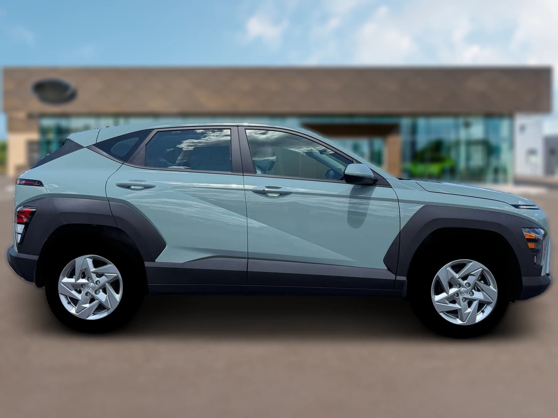 Hyundai Kona SE FWD 2026 — side view