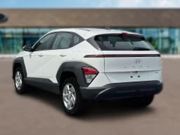 Hyundai Kona SE AWD 2027 — side view