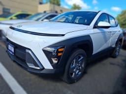 Hyundai Kona SE AWD 2027 — side view
