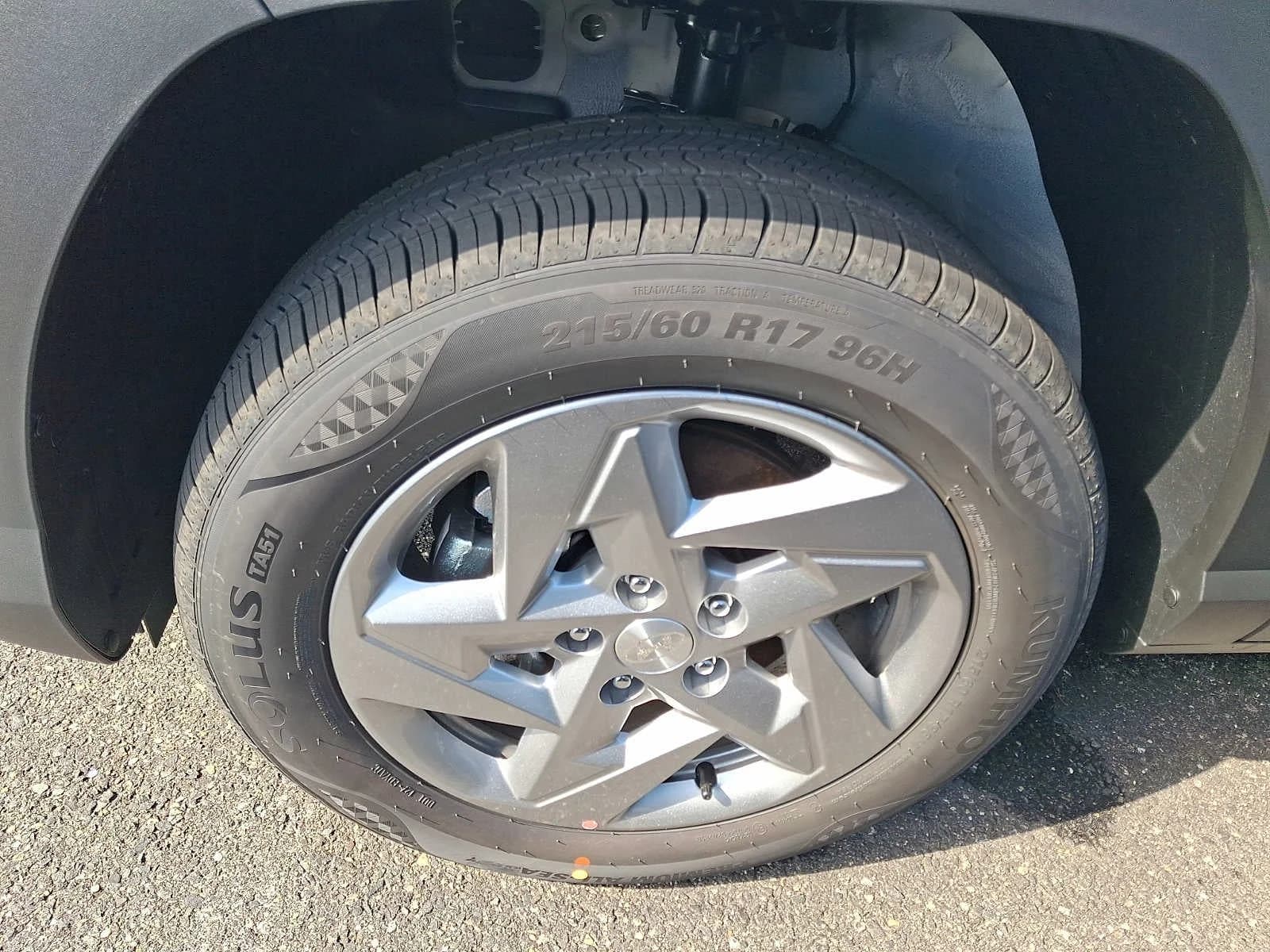 Hyundai Kona SE AWD 2027 — side view