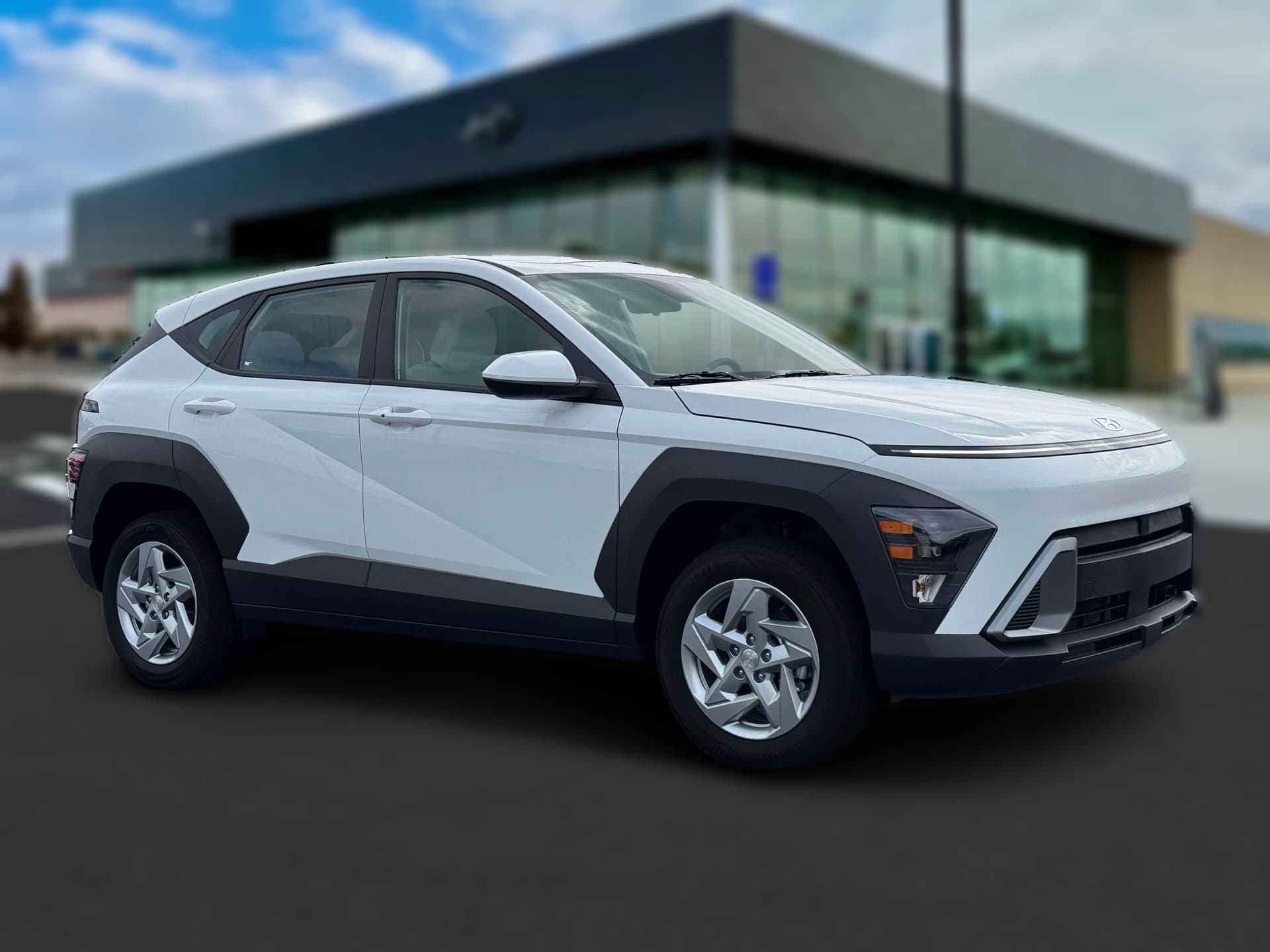 Hyundai Kona SE AWD 2027 — side view