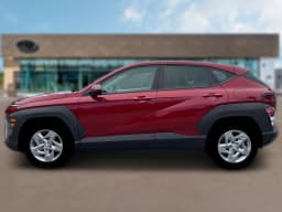 Hyundai Kona SE AWD 2026 — side view