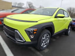 Hyundai Kona SE AWD 2026 — side view
