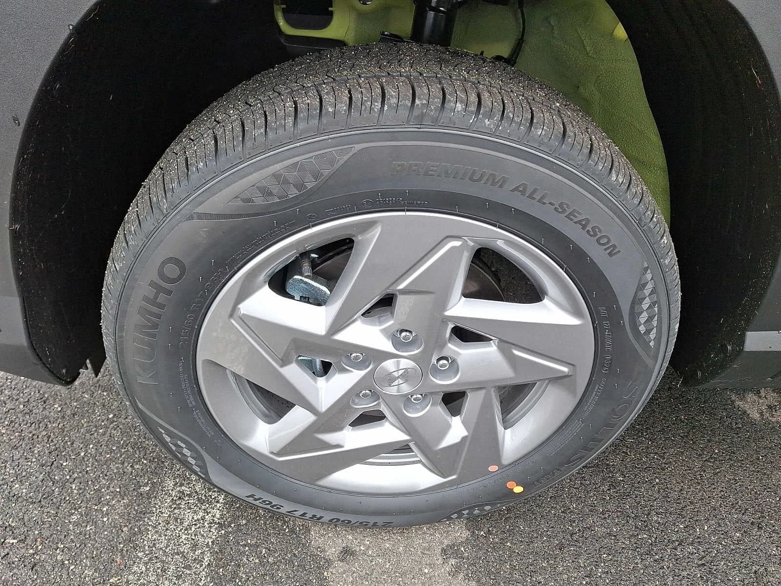 Hyundai Kona SE AWD 2026 — side view