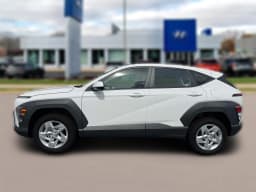 Hyundai Kona SE AWD 2027 — side view