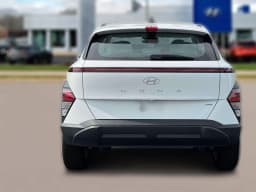 Hyundai Kona SE AWD 2027 — side view