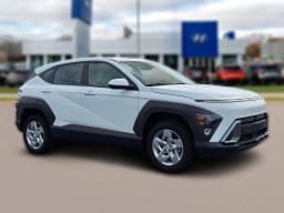Hyundai Kona SE AWD 2027 — side view
