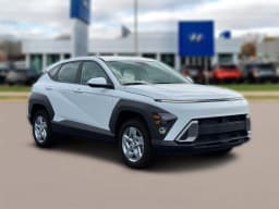Hyundai Kona SE AWD 2027 — side view